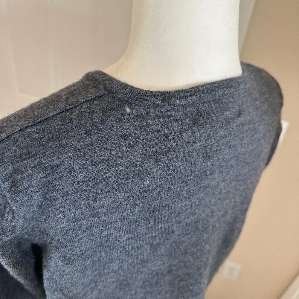 Chadwick’s Gray 100% Merino Wool Button Down Cardigan Sweater size smalll